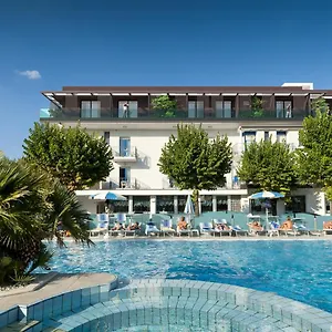 hotel-paris-resort.emilia-romagnahotels.net/
